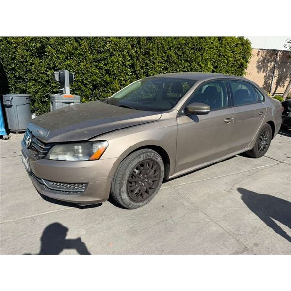 VOLK PASSAT 2015 APP DUP/TMU