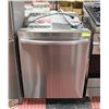 Image 1 : SAMSUNG 24" STAINLESS STEEL DISHWASHER W/3RD RACK