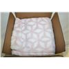 Image 1 : PINK HEATED THROW BLANKET
