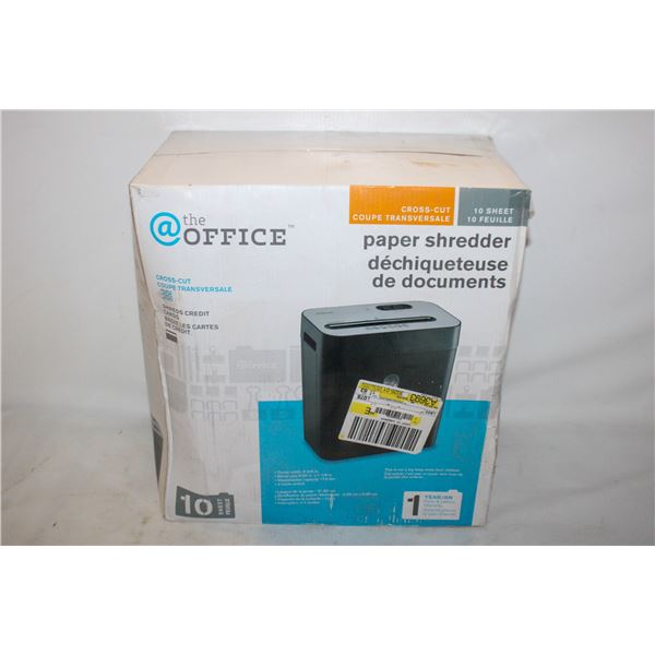 NEW SEALED PAPER SHREDDER