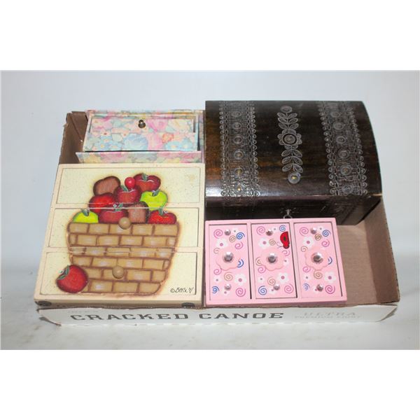 FLAT OF SMALL JEWLERY BOXES