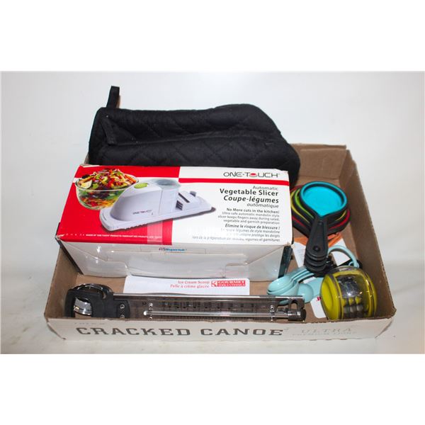 FLAT OF NEW AND NEW CONDITION KITCHEN ITEMS