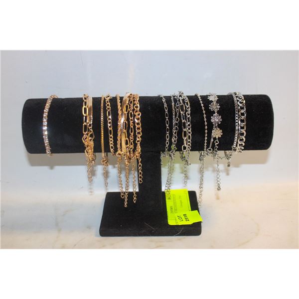 NEW JEWELRY ORGANIZER WITH 20 BRACELETS