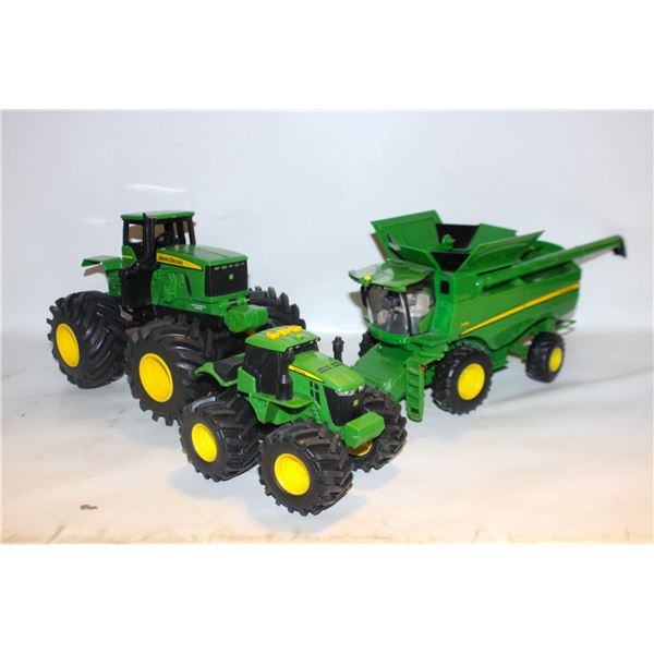 JOHN DEERE COMBINE & TRACTORS TOYS,