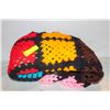 Image 1 : HANDMADE GRANDMA SQUARE BLANKET