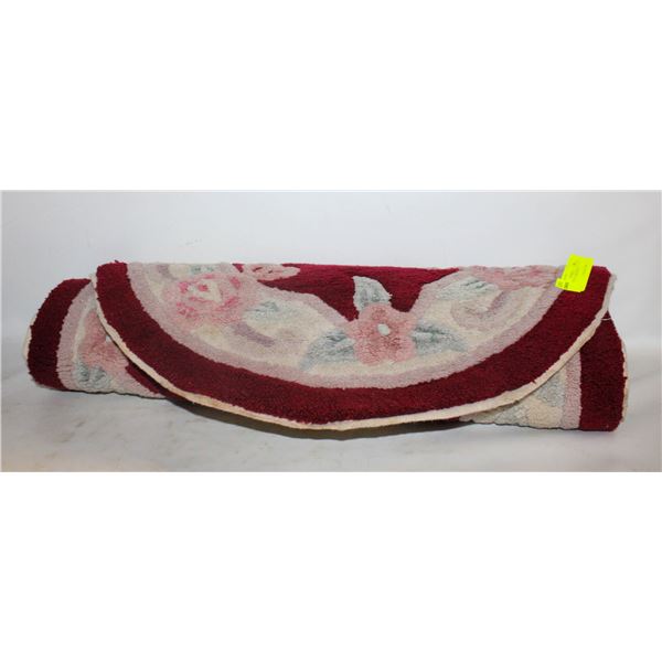 VINTAGE OVAL AREA RUG