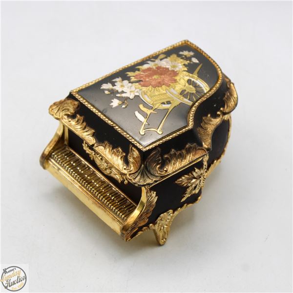 VINTAGE PIANO MUSICAL TRINKET