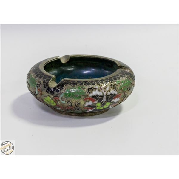 ANTIQUE VINTAGE CLOISONNE ASHTRAY.