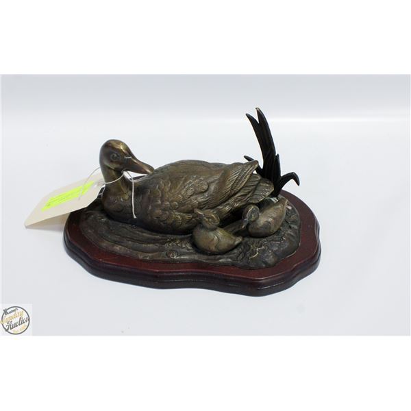 BRONZE FIGURINE ON WOOD BASE "DUCK