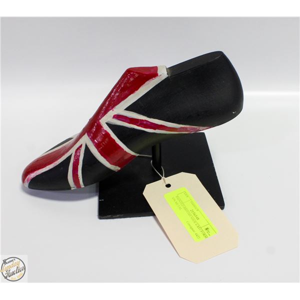 PAINTED BRITISH SHOE LAST/FORM ON METAL