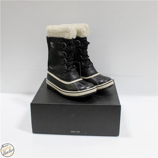 NEW SOREL WOMEN'S BOOTS SIZE 5