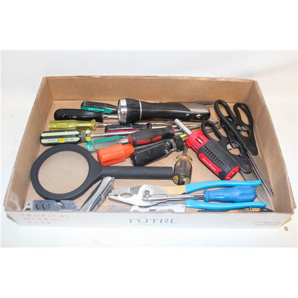 FLAT OF TOOLS & KNIVES