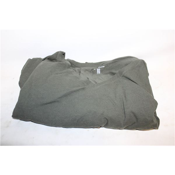 NEW AMAZON ESSENTIALS 2PK XL T SHIRTS