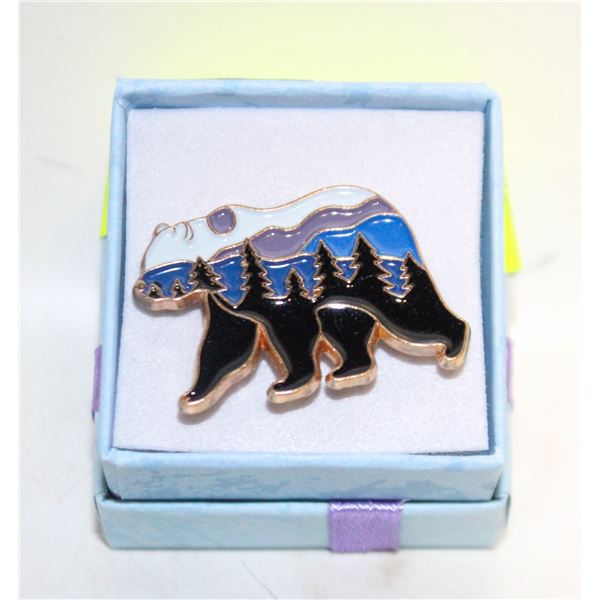 NEW GRIZZLY BEAR PIN / BROOCH W/NATURE