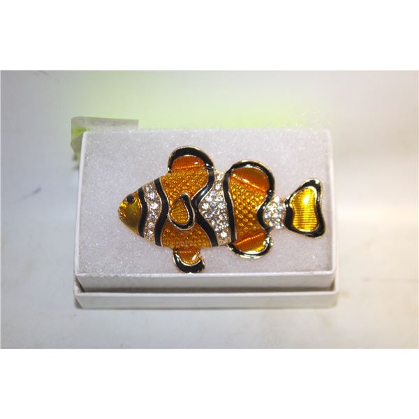 NEW ENAMEL CLOWNFISH WITH RHINESTONE