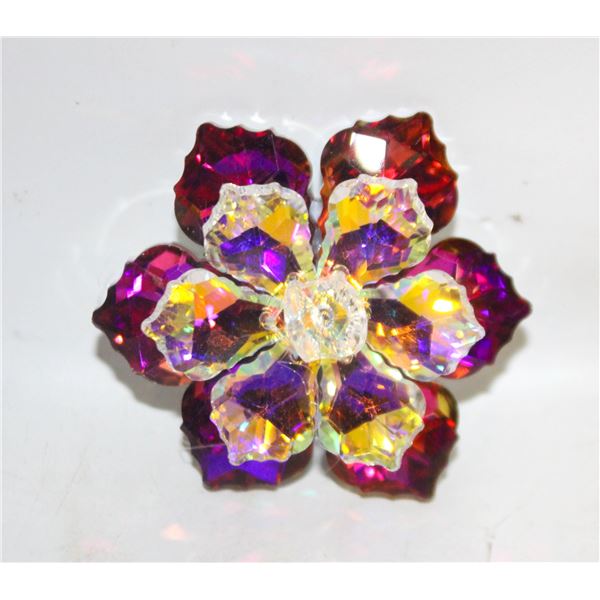 16)  SHOWSTOPPER IRRIDESCENT FLOWER