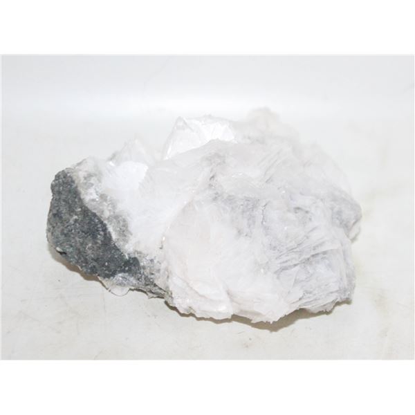 10)   NATURAL PHOSPHORITE & FLOURITE