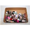 Image 1 : FLAT OF NAIL POLISH
