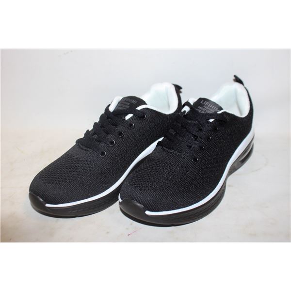 NEW SIZE 39 SKATEBOARDING SHOES