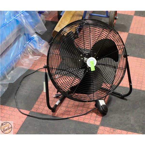 FLOOR FAN