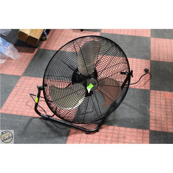 FLOOR FAN