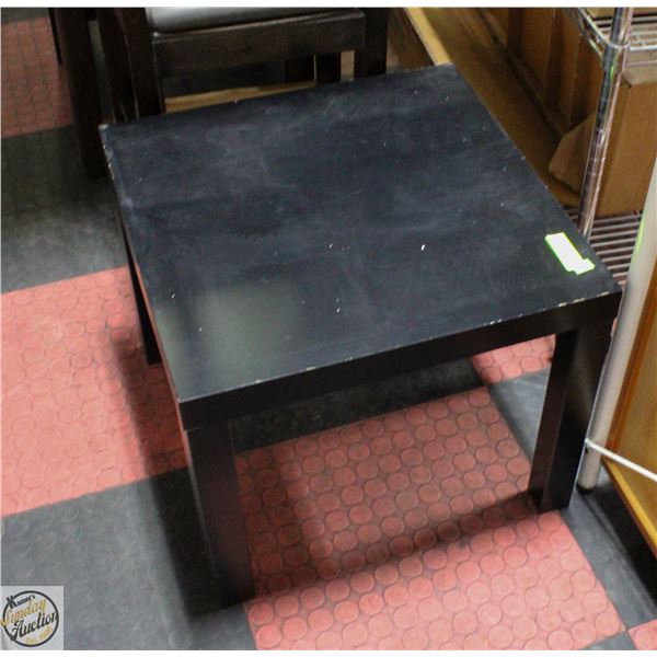 SQUARE SIDE TABLE