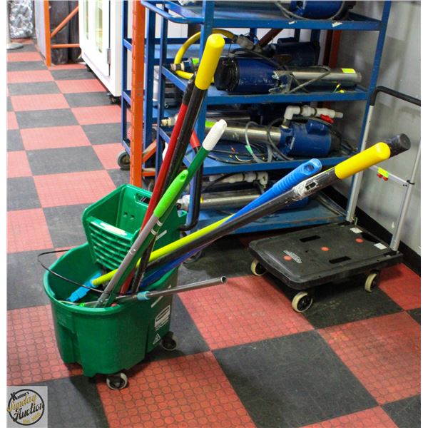 RUBBERMAID GREEN COMMERCIAL WAVE BRAKE MOP BUCKET+