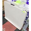Image 1 : FOLDING TABLE