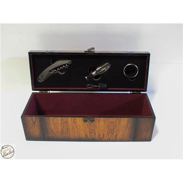 DECORATIVE WOODEN WINE BOX+CORK SCREW+DECANTER