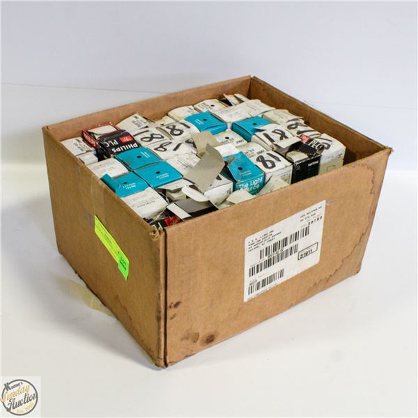 CASE OF FLUORESCENT LAMPS