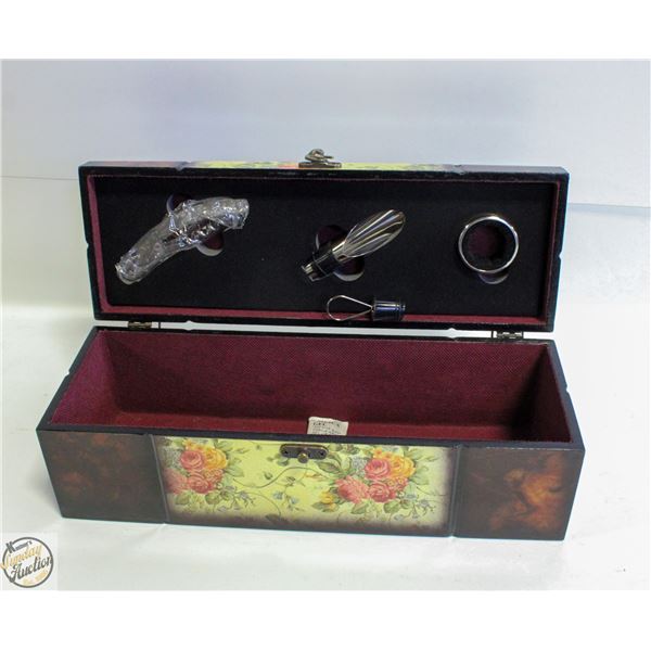 DECORATIVE WOODEN WINE BOX+CORK SCREW+DECANTER