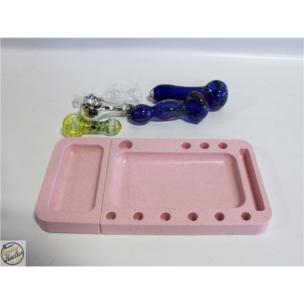 5 X GLASS PIPE AND ROLLING TRAY