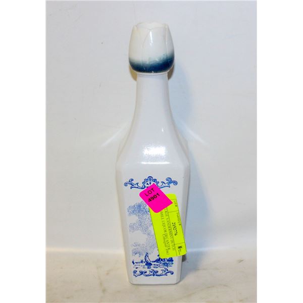 VINTAGE VANDERMINT DUTCH WINDMILL LIQUOR DECANTER