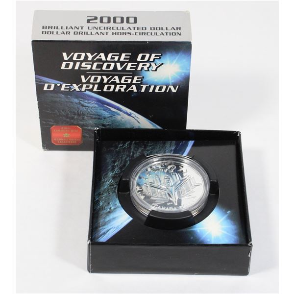 2000 CANADIAN SILVER DOLLAR IN DISPLAY
