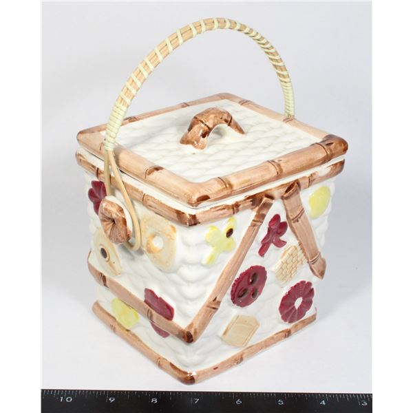 VINTAGE CERAMIC COOKIE JAR