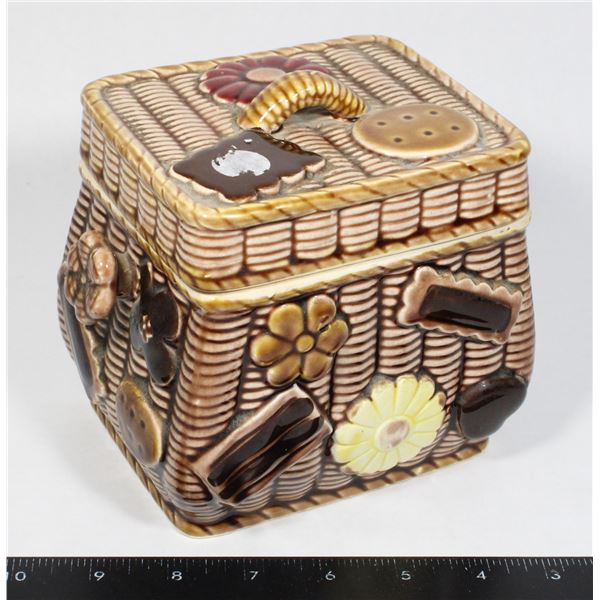 VINTAGE CERAMIC COOKIE JAR