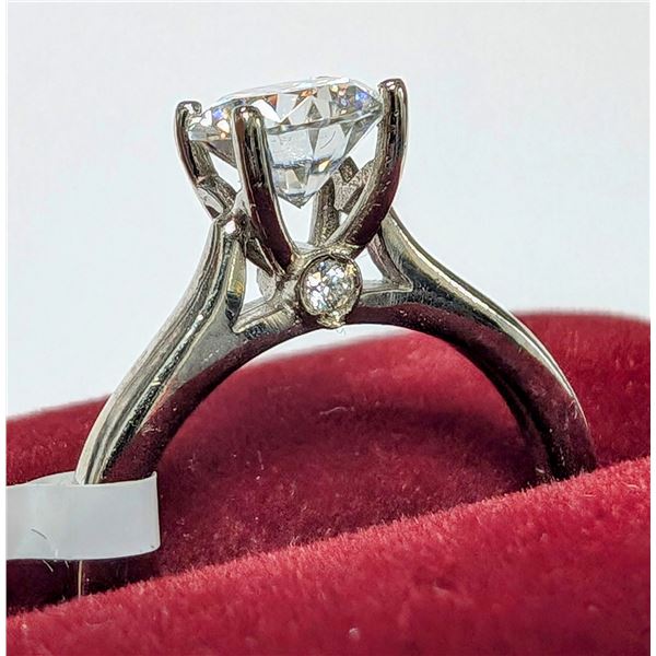 10K WHITE GOLD 2.88G MOISSANITE 1.02CT RING SIZE 7