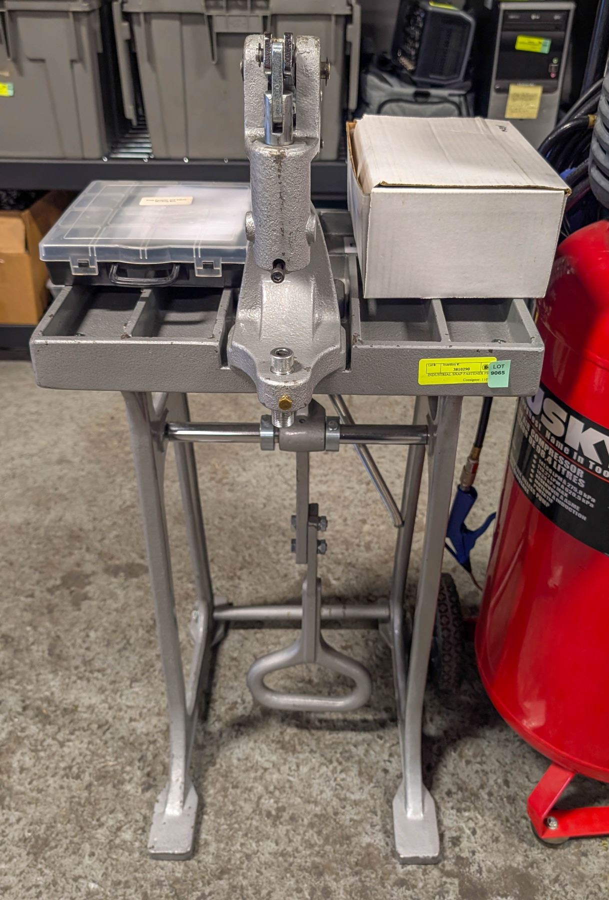 INDUSTRIAL SNAP FASTENER PRESS
