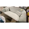 Image 3 : LIGHT GREY MODERN 3 SEAT DESIGNER TUB STYLE SOFA