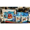 Image 2 : SHELF OF ASSORTED POOL/SPA PRODUCTS- GAMES, FLOATIES, UMBRELLA HATS, KICKBOARD & BEACH BALL