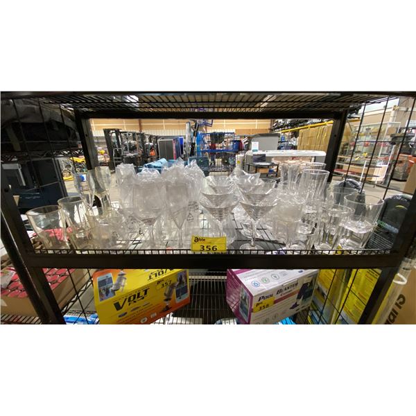 SHELF OF ASSORTED DESIGNER OUTDOOR PLASTIC SHATTER RESISTANT POOL SIDE GLASSWARE