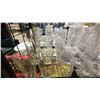 Image 4 : SHELF OF ASSORTED DESIGNER OUTDOOR PLASTIC SHATTER RESISTANT POOL SIDE GLASSWARE