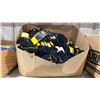 Image 1 : BOX OF CAT BRAND SIZE 8 - 12 CREW LENGTH SOCKS
