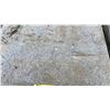 Image 2 : 2 PALLETS OF ASSORTED SIZE WHITE GRANITE PREMIUM LANDSCAPE STONE PAVERS