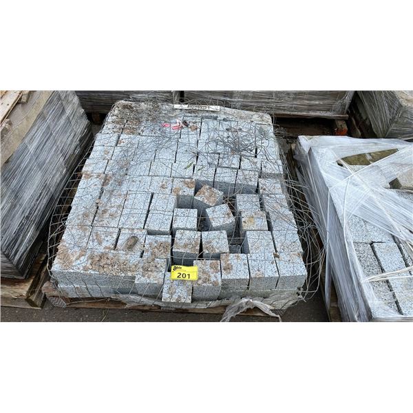 PALLET OF WHITE GRANITE 4" SQUARE PREMIUM RETAINING WALL/PAVER STONES