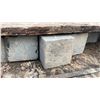 Image 2 : PALLET OF 4" SQUARE GREY GRANITE PREMIUM RETAINING WALL/PAVER STONES