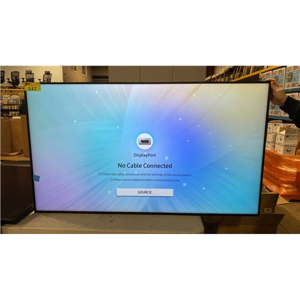SAMSUNG QM65R 65" COMMERCIAL DISPLAY UNIT TELEVISION WITH WALL MOUNT & POWER CABLE