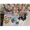 Image 1 : VINTAGE PERFUME BOTTLES, ATOMIZERS & ART GLASS DECORATIVE LOT