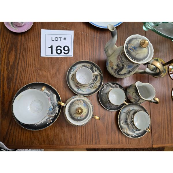 JAPANESE DRAGON MOTIF PORCELAIN TEA SET