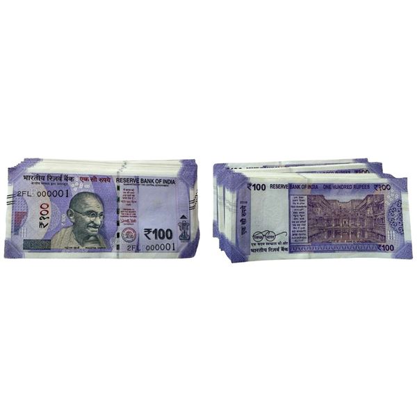 Rupees 100 bundle 2018, signed Urjit R.patel, the bundle starts with a fancy number 000001 and ends 